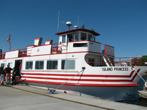 Apostle Island cruise