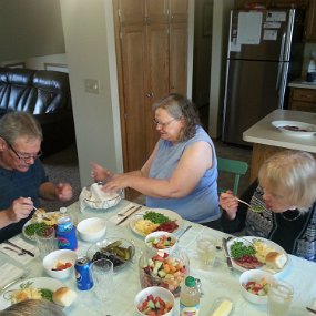 2015-04-05 13.12.29 Easter dinner at Judy and Jim's