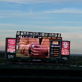 2016-10-16 17.06.37 Favre receives his NFL Hall of Fame ring and his name is unveiled on the Ring of Honor