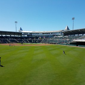 2018-03-13 12.01.33 Twins spring training game - center field