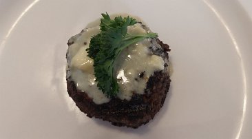 Blue cheese filet Dinner at Krimmers - blue cheese filet