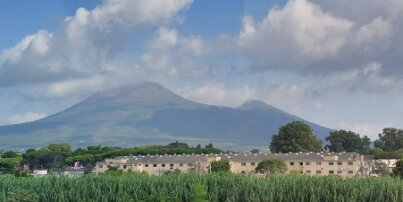 20250708_090719 Mount Vesuvius